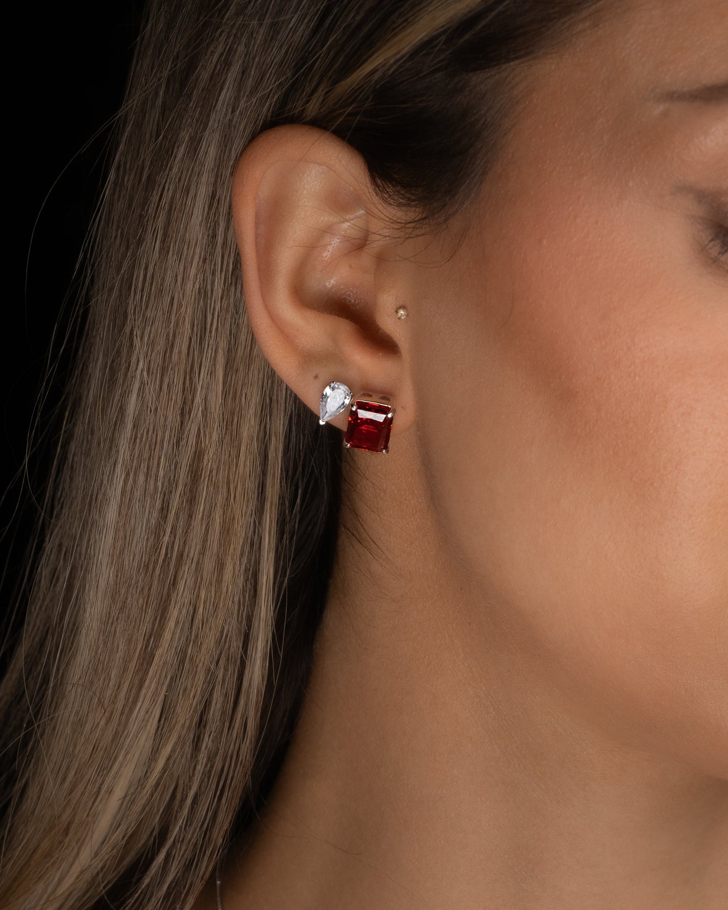 Ruby Glow Earrings - Kejsar