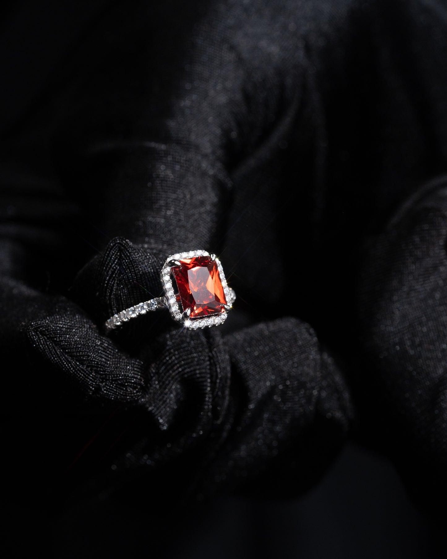 Ruby Glow Ring - Kejsar