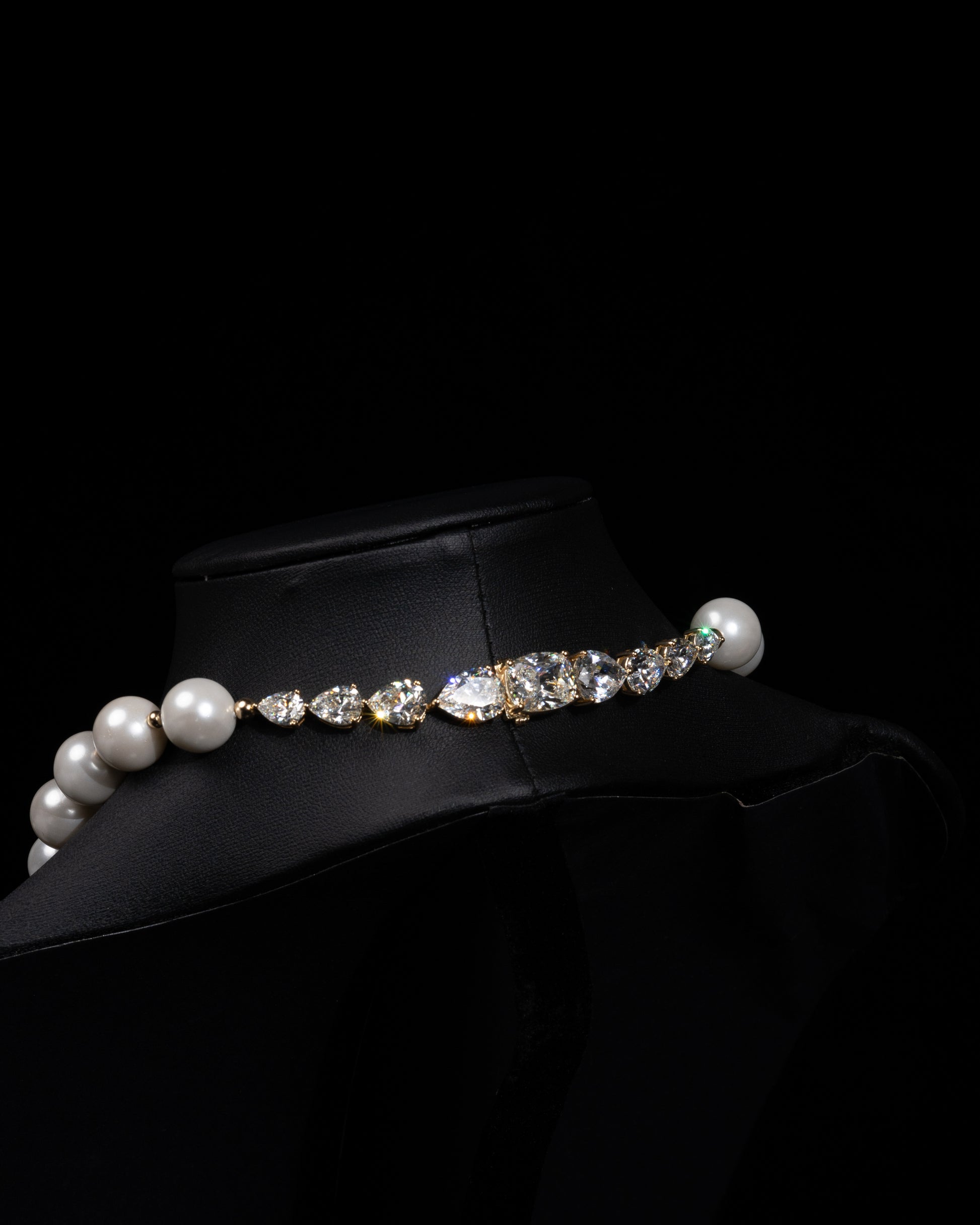 Pearls & Gems Necklace - Kejsar