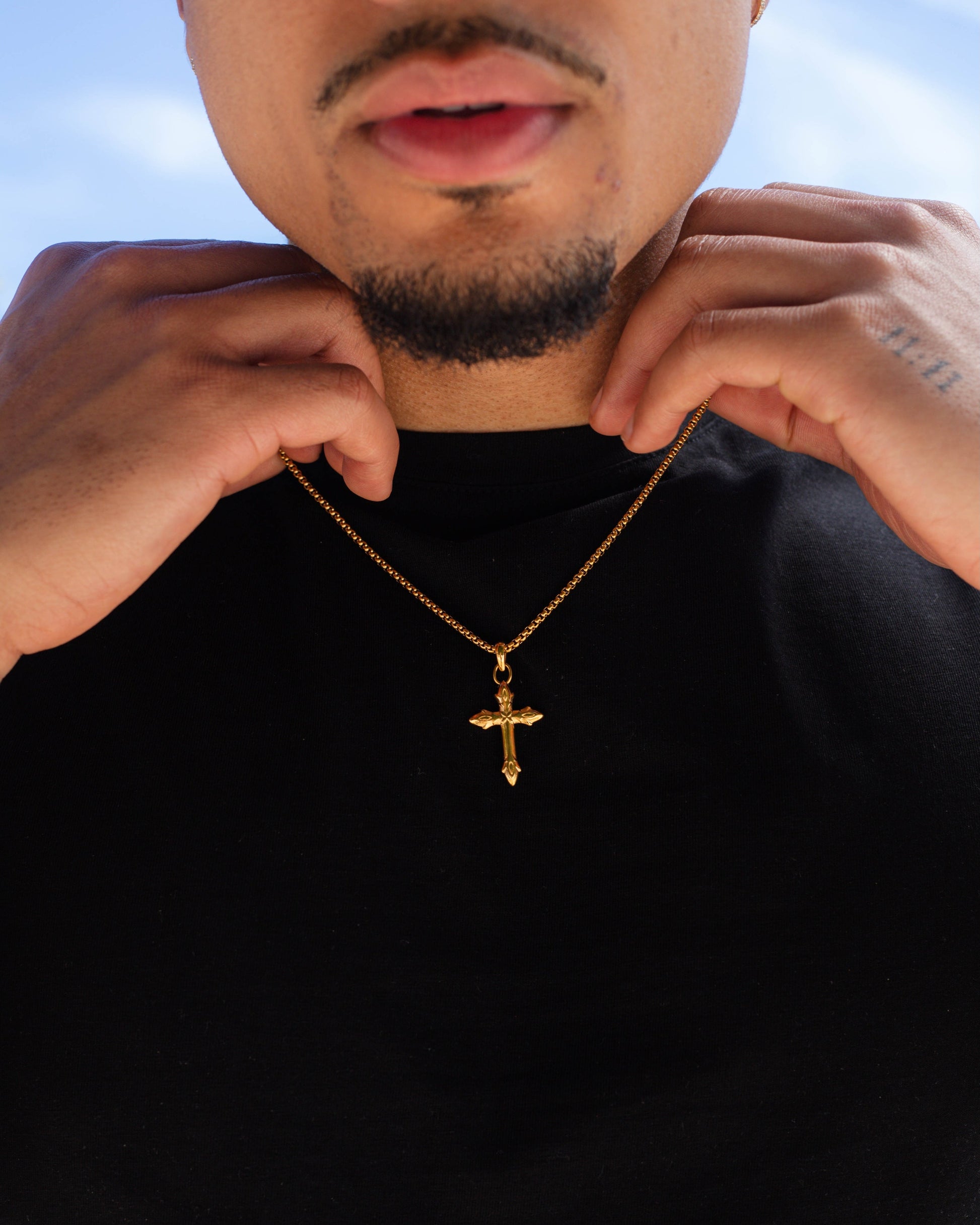 Icon Cross Necklace - Kejsar