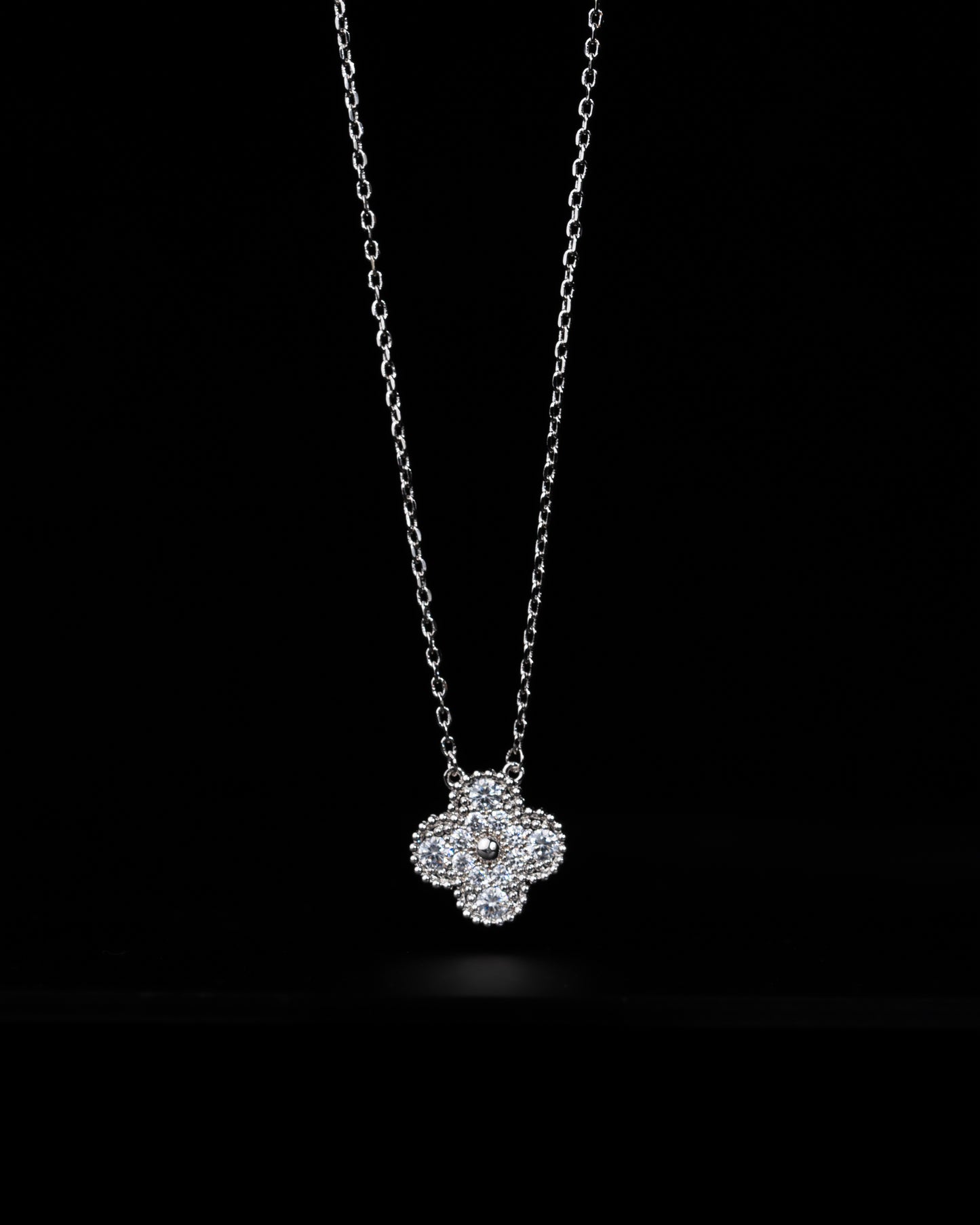 Four Clover Halsband Singel