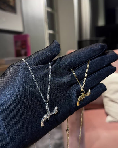 Non-Violence Halsband - The Knotted Gun